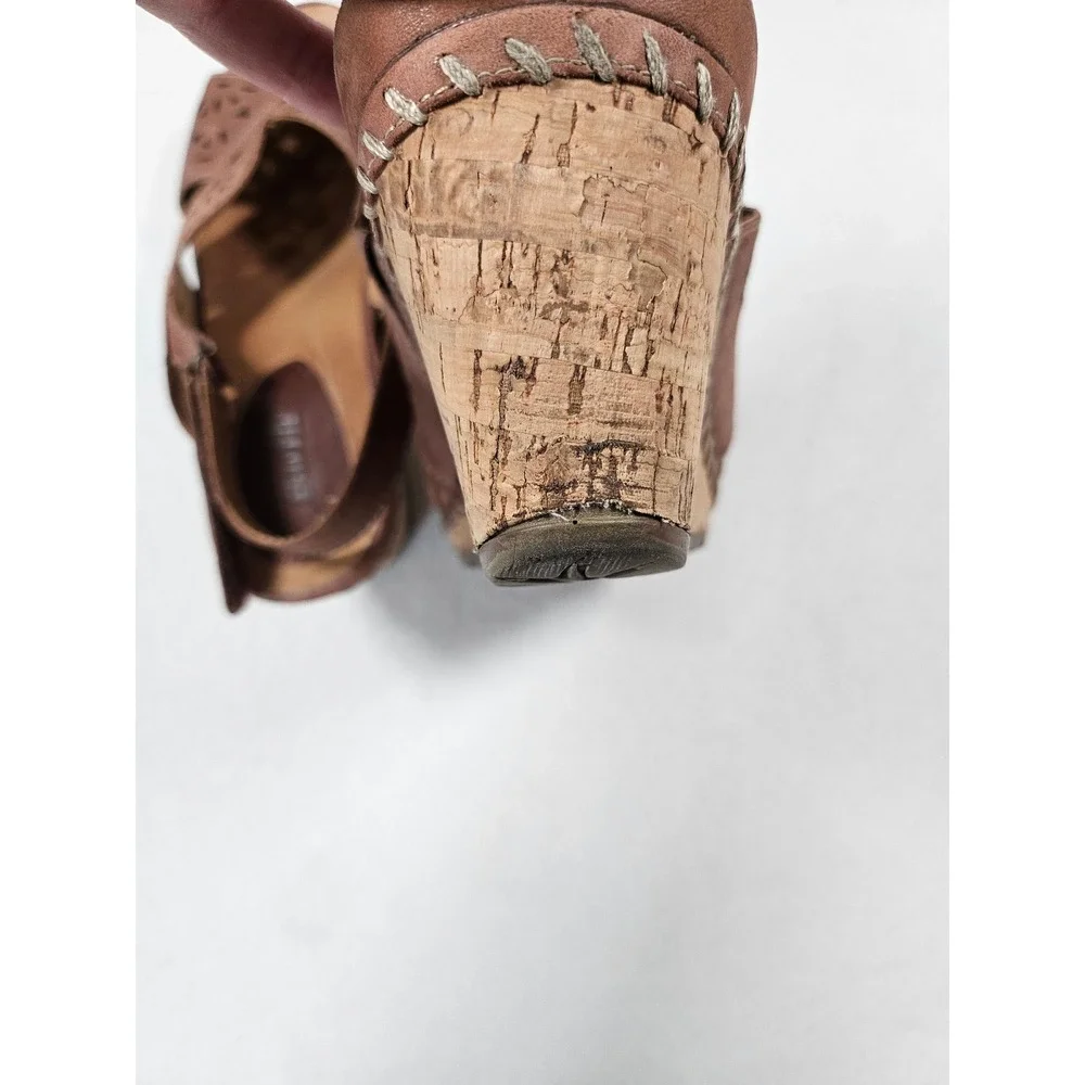 Earth Aries Brown Leather Laser Cut Cork Wedge Sandals Size 9.5B Boho‎ Comfort